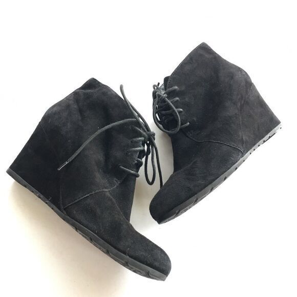Clarks Rosepoint Dew Black Suede Wedge‎ Lace Up Booties Women's 9M Ankle Boots - Picture 1 of 9